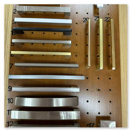 Edelstahl und Altmessing zur Auswahl