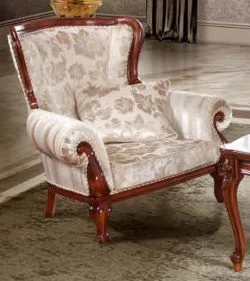Ohrensessel-klassisch-italienischer-Stil
