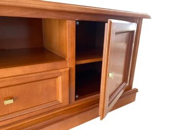 TV-Schrank Kirschbaum im Detail TV-Schrank Kirschbaum im Detail