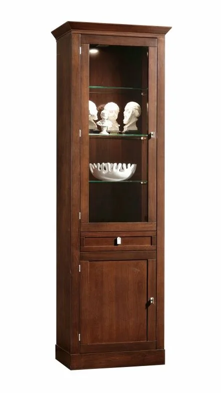 Italienischer Vitrinenschrank aus massivem Kirschholz – Italienische Handwerkskunst in moderner Eleganz